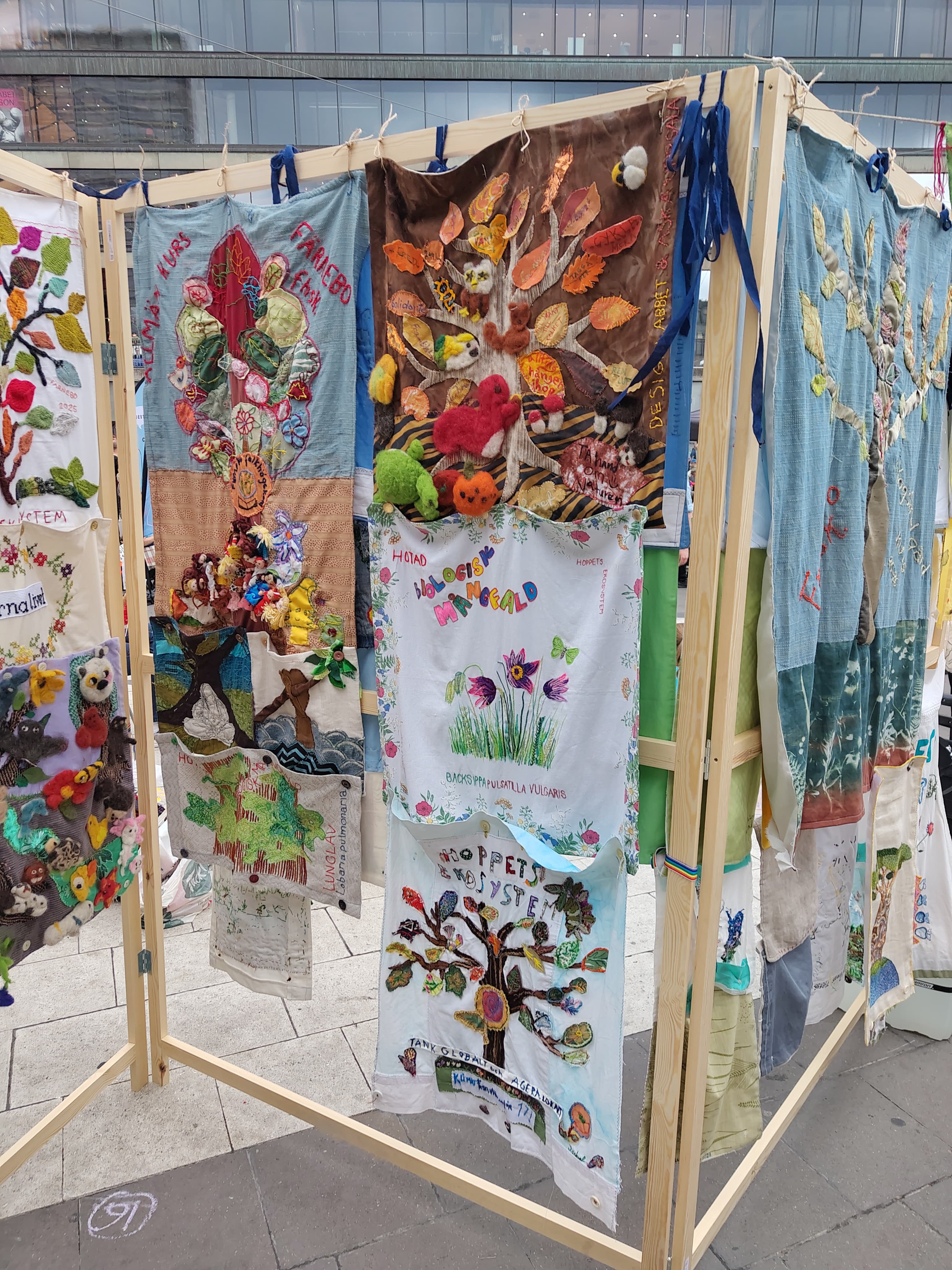 Repair Cafe' and Community banner workshop - Make Something Week